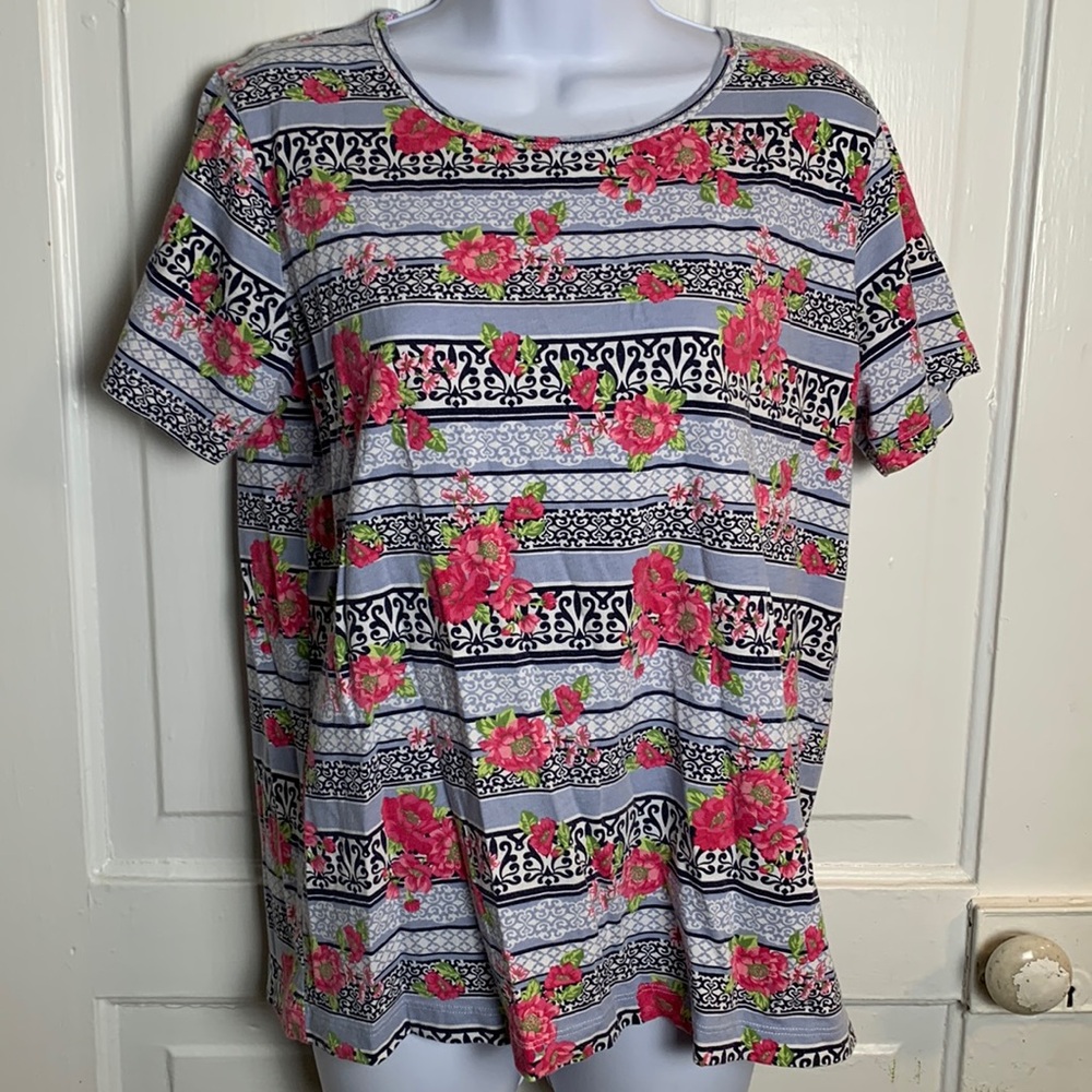 C&K Designs Floral Top Size M